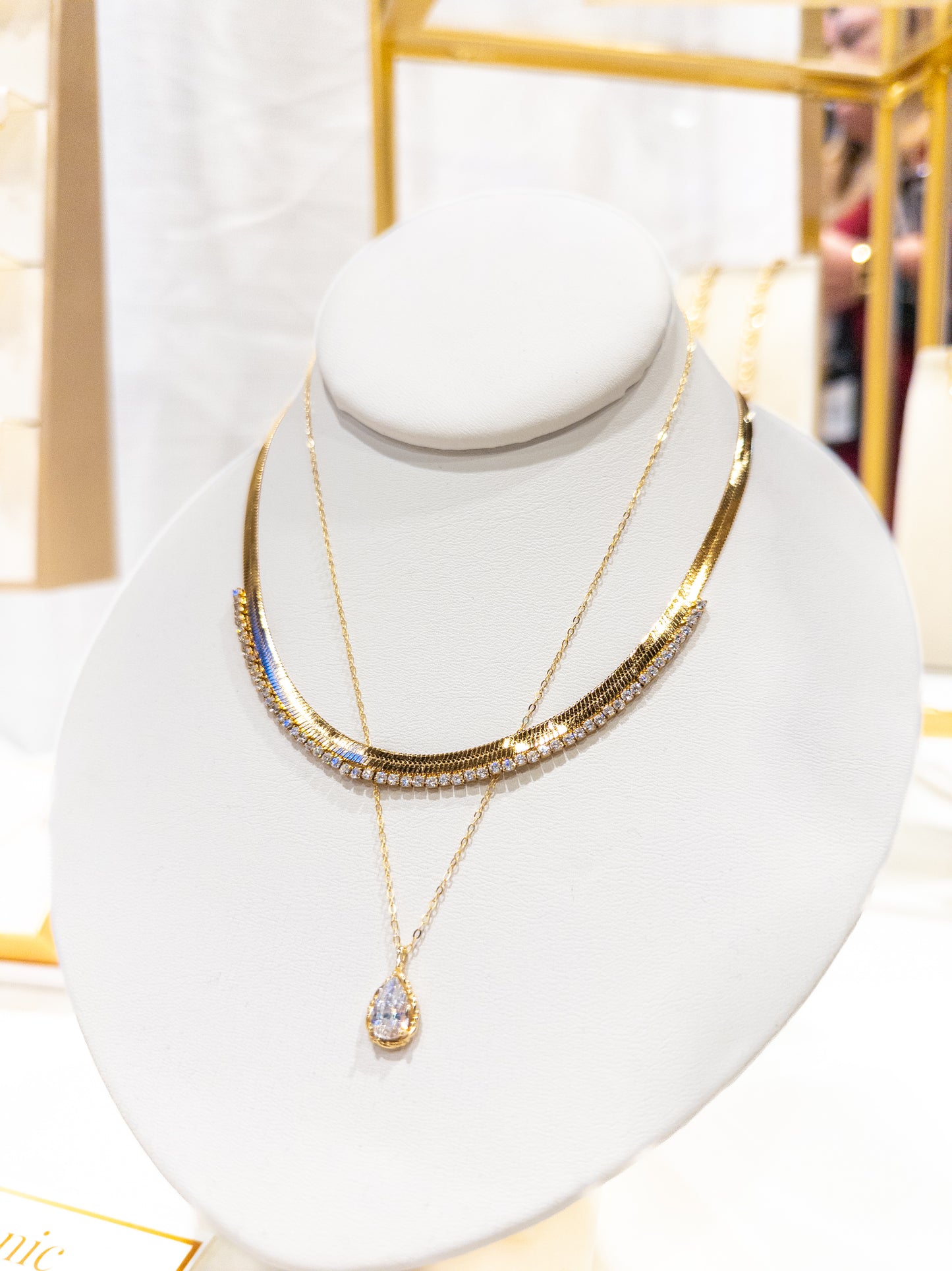 Droplet Pendant Necklace