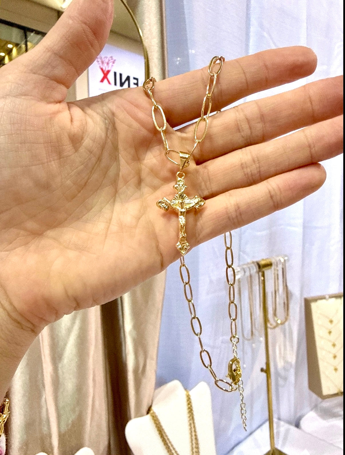 Chunky Crucifix Necklace