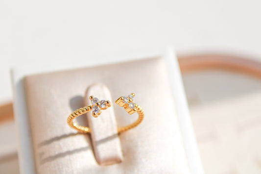 Thin Band Crystal Ring