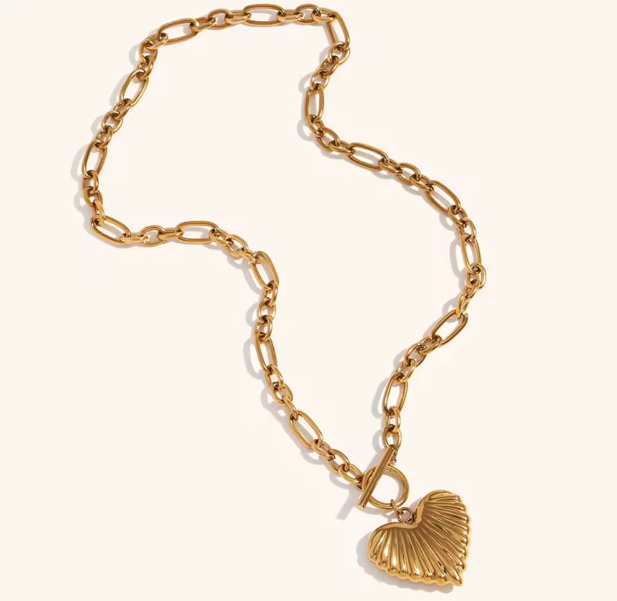 Queen of Hearts Toggle Necklace